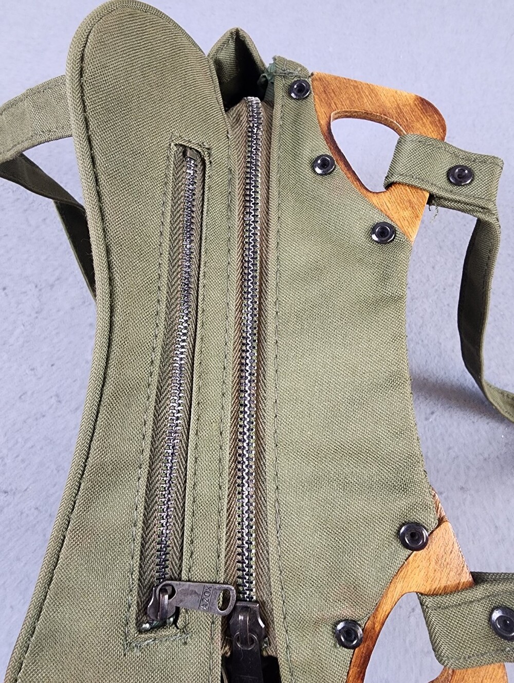 VTG Sassy Olive Canvas Shoulder Bag  Women's Tote Suede Zip Utility Wood - Picture 7 of 11